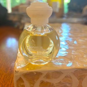 The Body Shop Madagascar Vanilla Perfume Oil